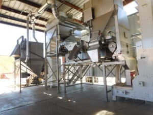 Almond In-Shell Packing - Screening Deck