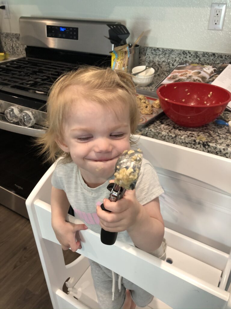 Toddler Learning Tower - Preparing Food